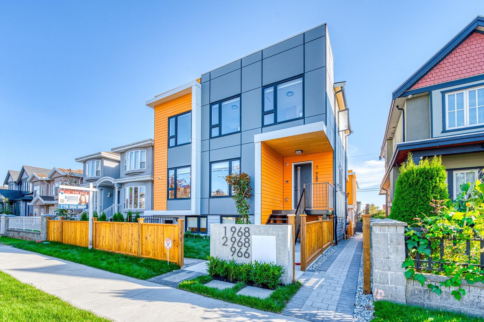 Property Photo:  968 E 55th Avenue 2  BC V5X 1N9 