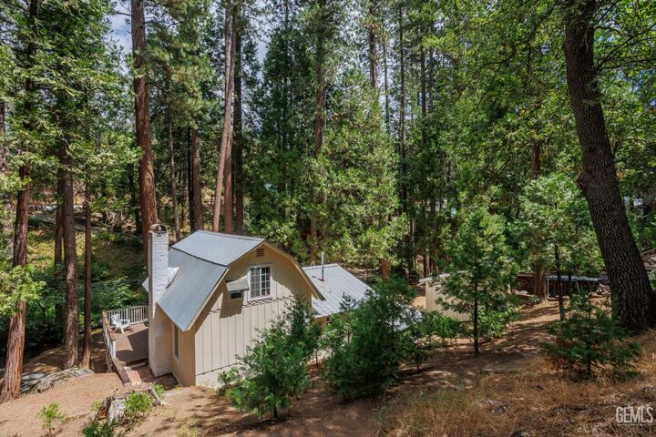 Property Photo:  45423 Poso Park Drive  CA 93260 