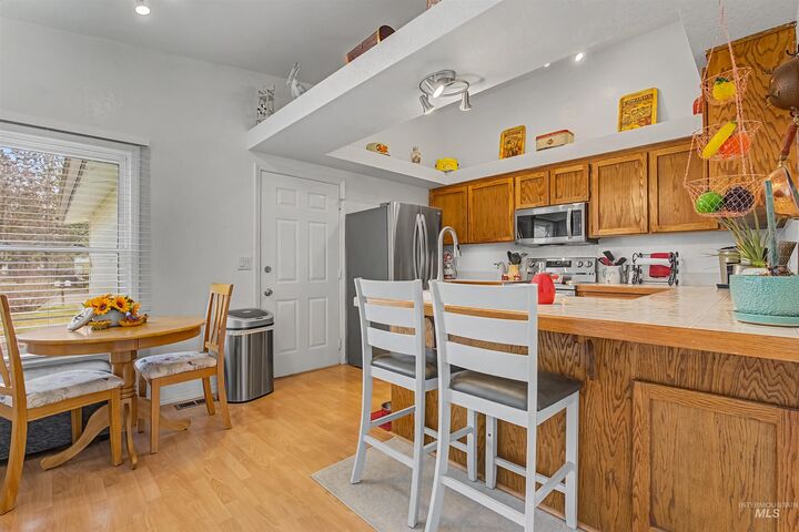 Property Photo:  523 N 4th  ID 83661 