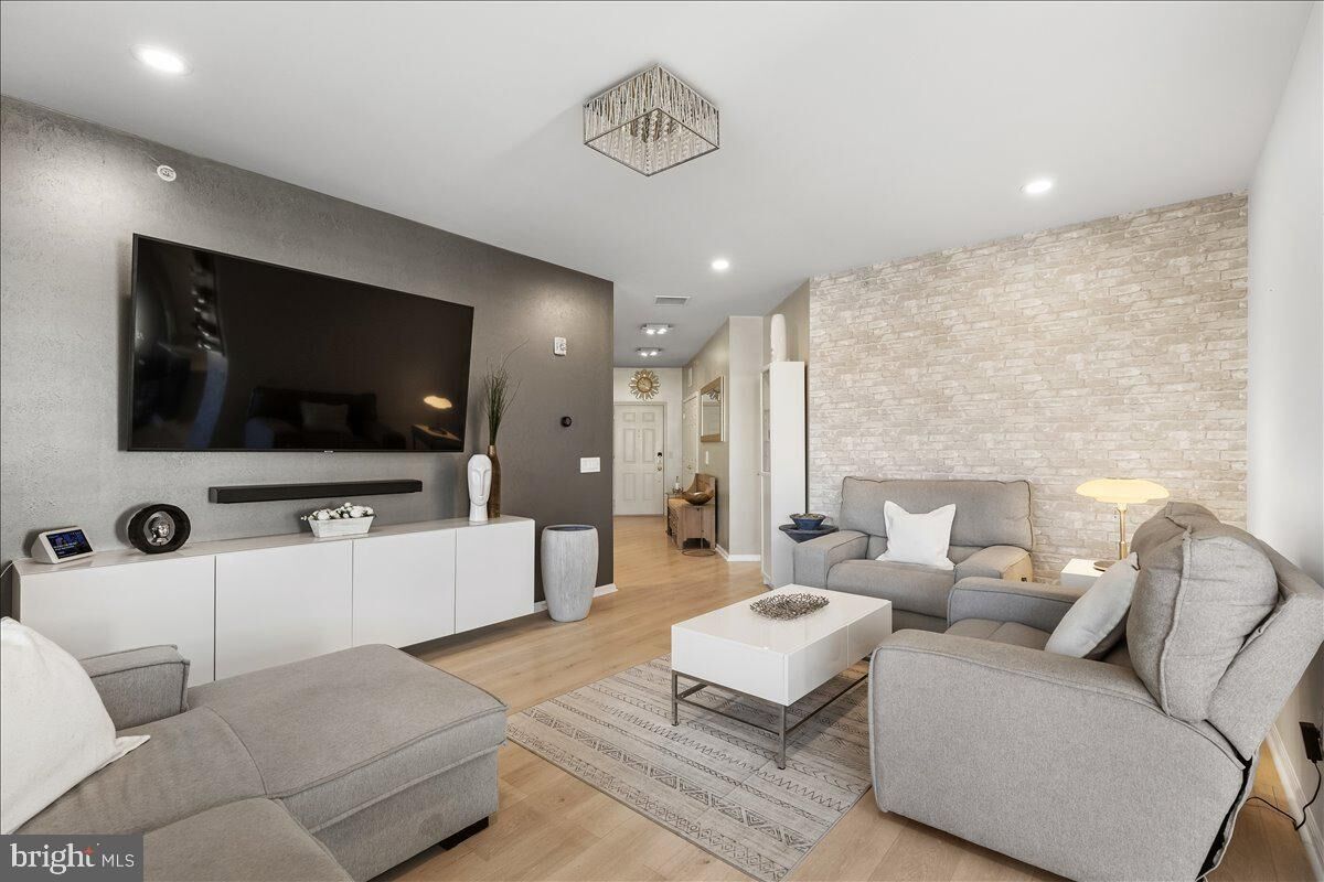 Property Photo:  532 Timberlake Drive  NJ 08618 