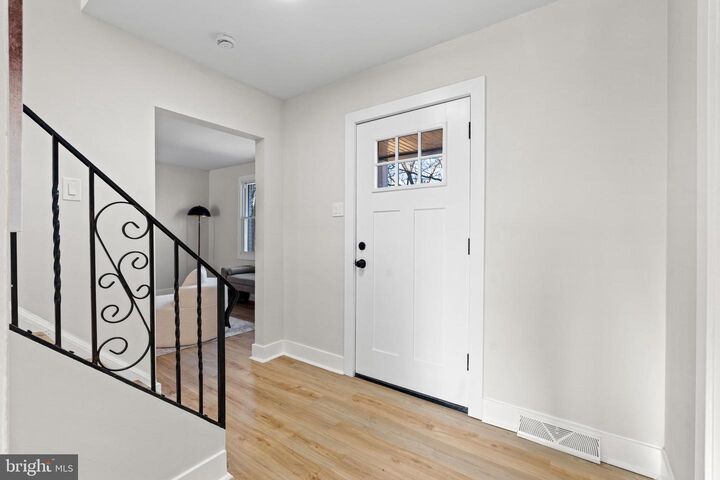 Property Photo:  720 Harrison Street  NJ 08075 