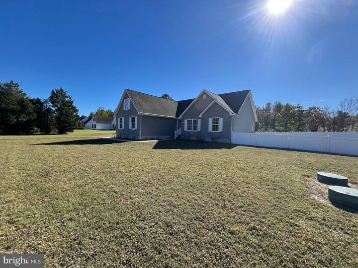 Property Photo: 33016 Forest Knoll Drive DE 19956