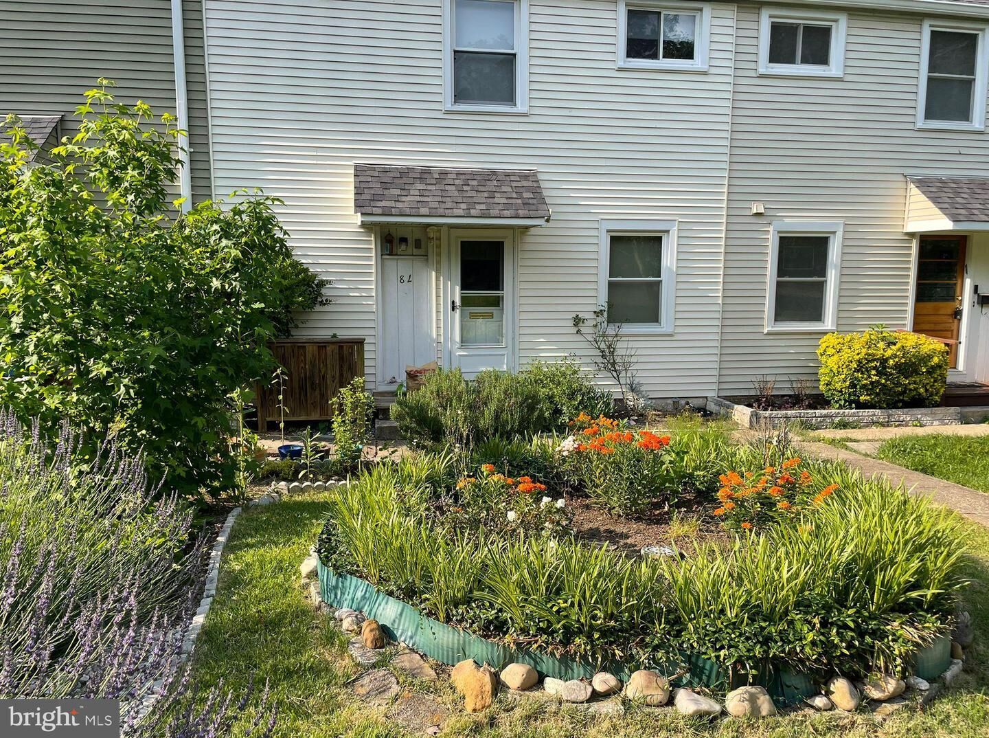 Property Photo: 8 Southway L MD 20770