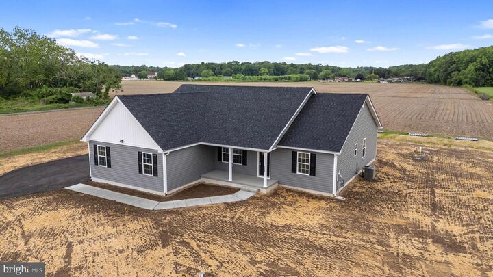 Property Photo:  602 N Winding Brooke Drive  DE 19973 