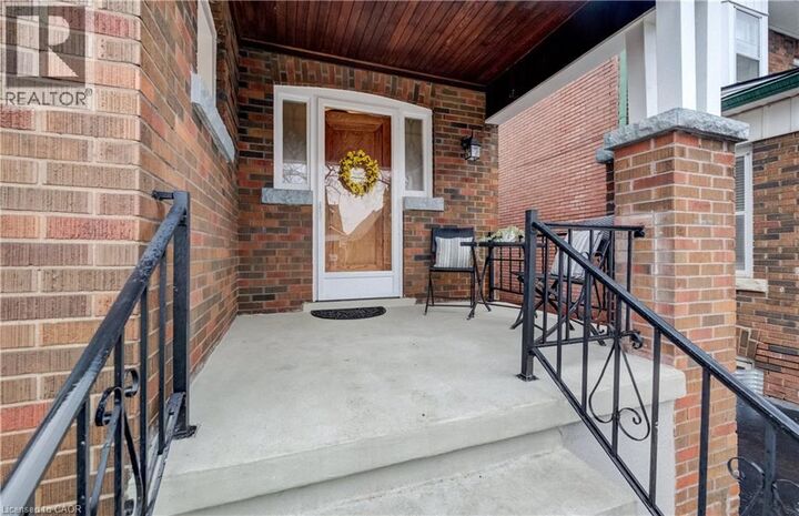 Property Photo:  262 Province Street South  ON L8K 2L7 