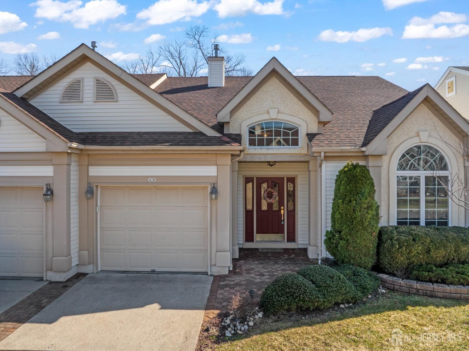 Property Photo:  48 Stonewyck Place  NJ 08831 