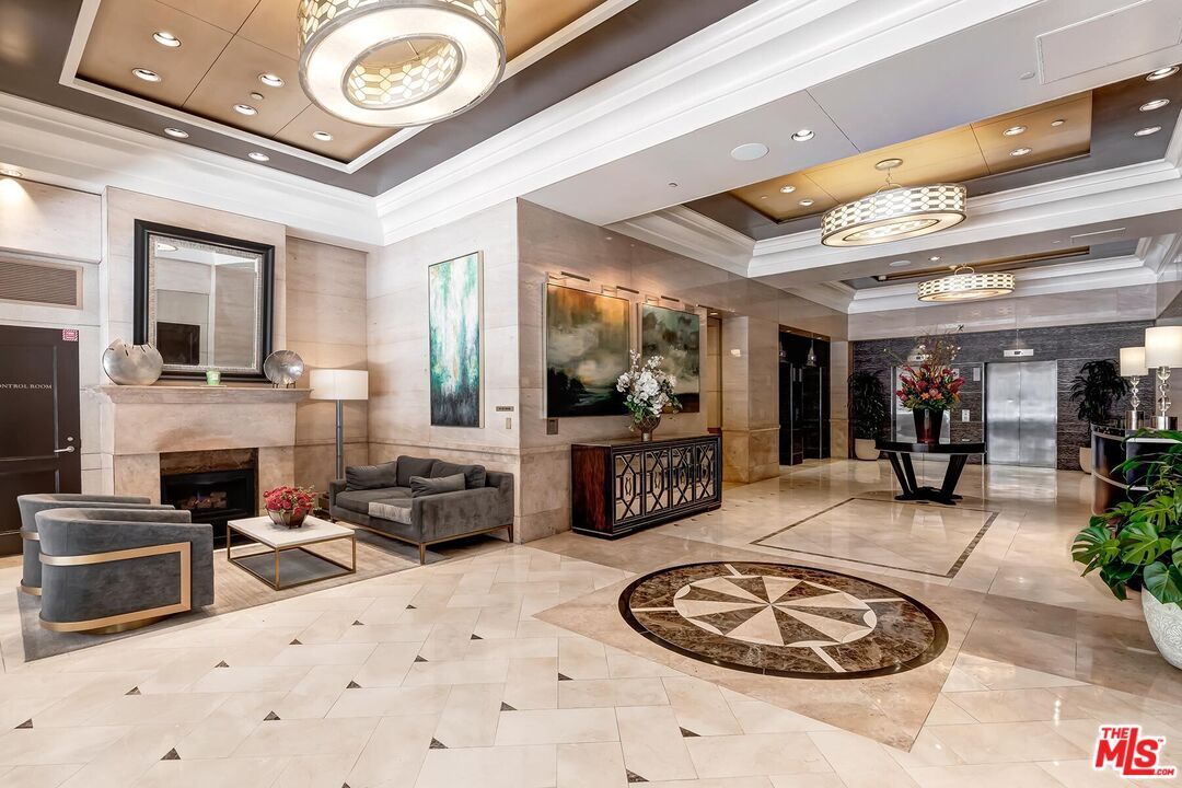 Property Photo: 10520 Wilshire Blvd CA 90024