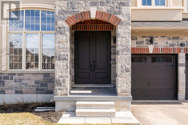 Property Photo:  61 Strathgreen Lane  ON L4P 0J3 