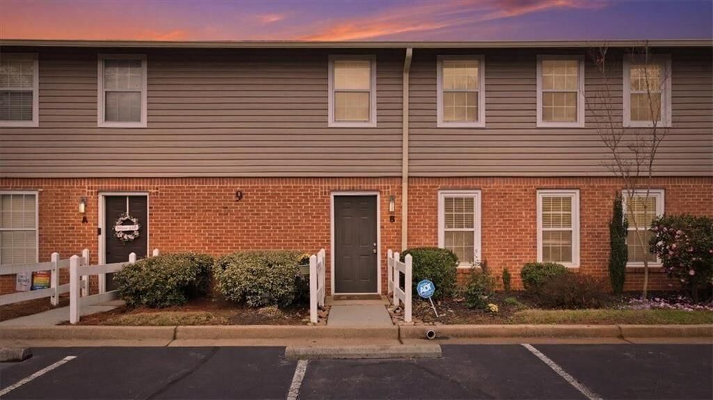 Property Photo:  7750 Roswell Road 9B  GA 30350 