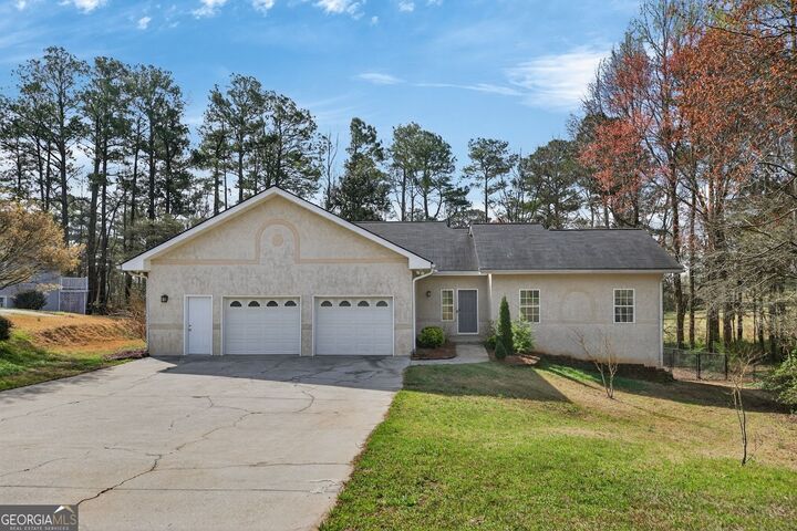 Property Photo:  8993 Dornoch Circle  GA 30187 