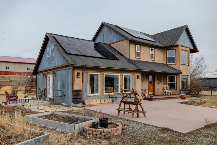 Property Photo:  402 2nd Avenue N  MT 59018 