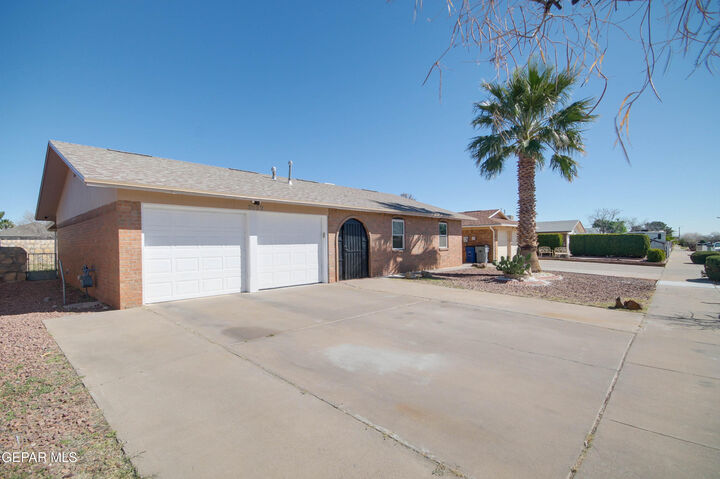 Property Photo:  5629 Longview Circle  TX 79924 