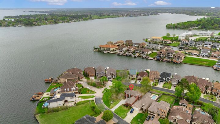 Property Photo: 12319 Pebble View Drive TX 77304