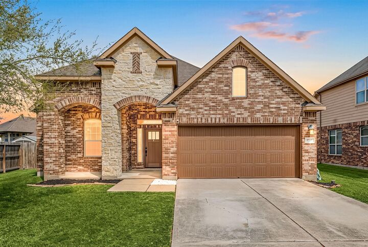 Property Photo: 9207 Gilbert Hollow Drive TX 77469