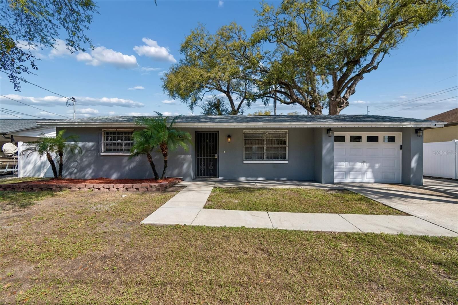 Property Photo:  6705 Ralston Beach Circle  FL 33614 