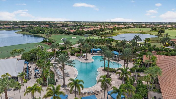 Property Photo: 5335 Vaccaro Court FL 34211