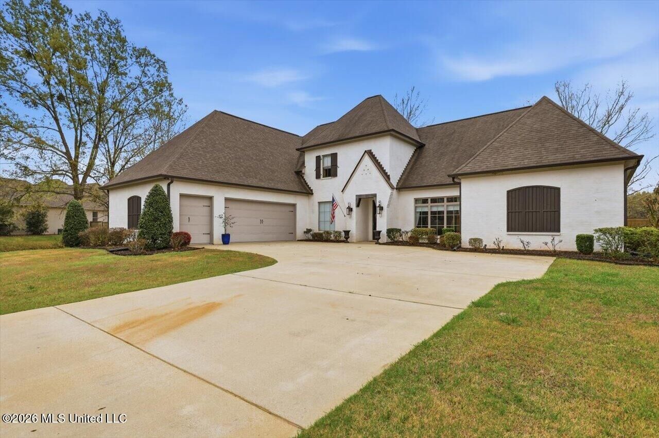 Property Photo:  387 Caroline Boulevard  MS 39110 