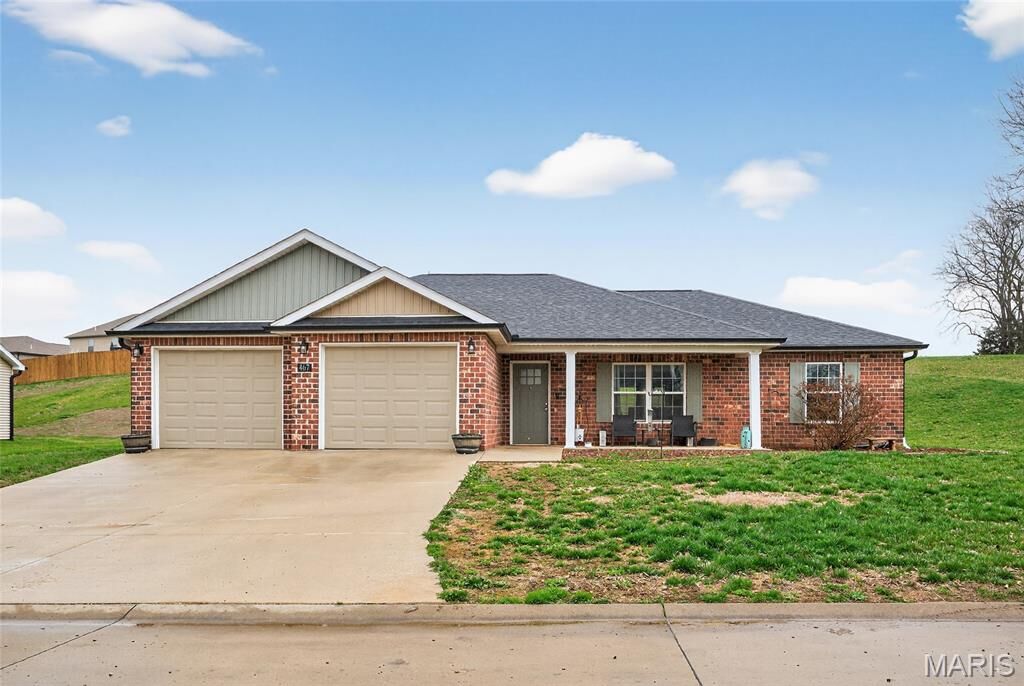 Property Photo: 467 Castle Leoch Drive MO 63755