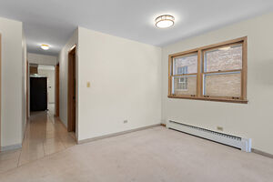 Property Photo:  5705 W Higgins Avenue 2  IL 60630 