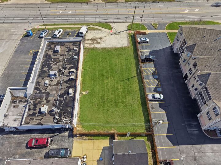 Property Photo:  8404 S Roberts Road  IL 60458 