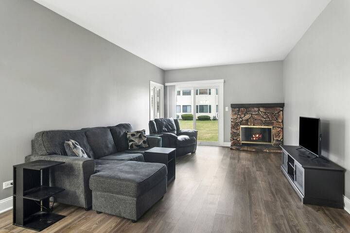 Property Photo:  927 Hidden Lake Drive 0  IL 60089 