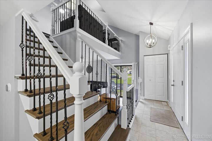 Property Photo:  1345 Queensgreen Circle  IL 60563 