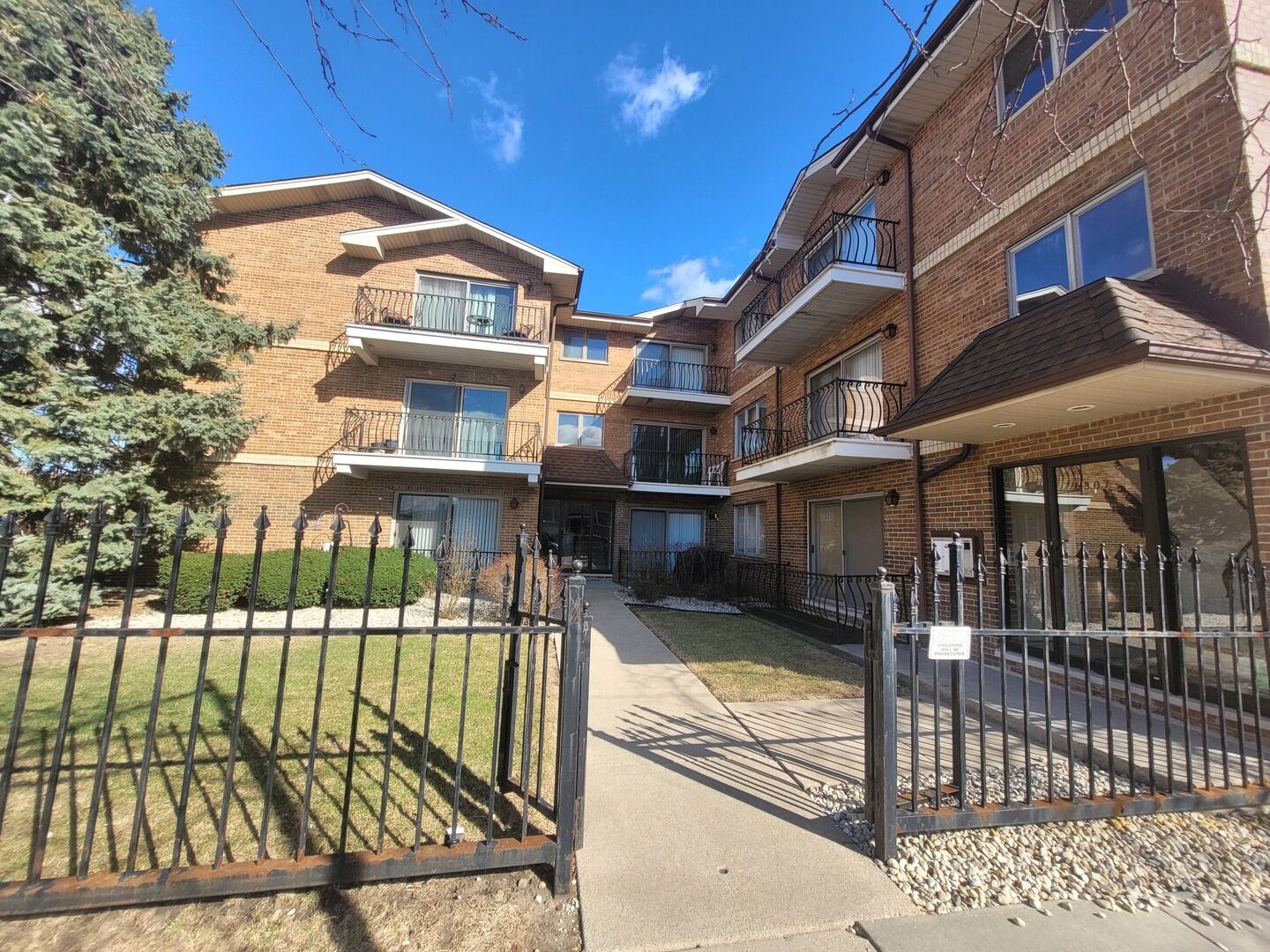 Property Photo:  6305 S Nashville Avenue 2S  IL 60638 