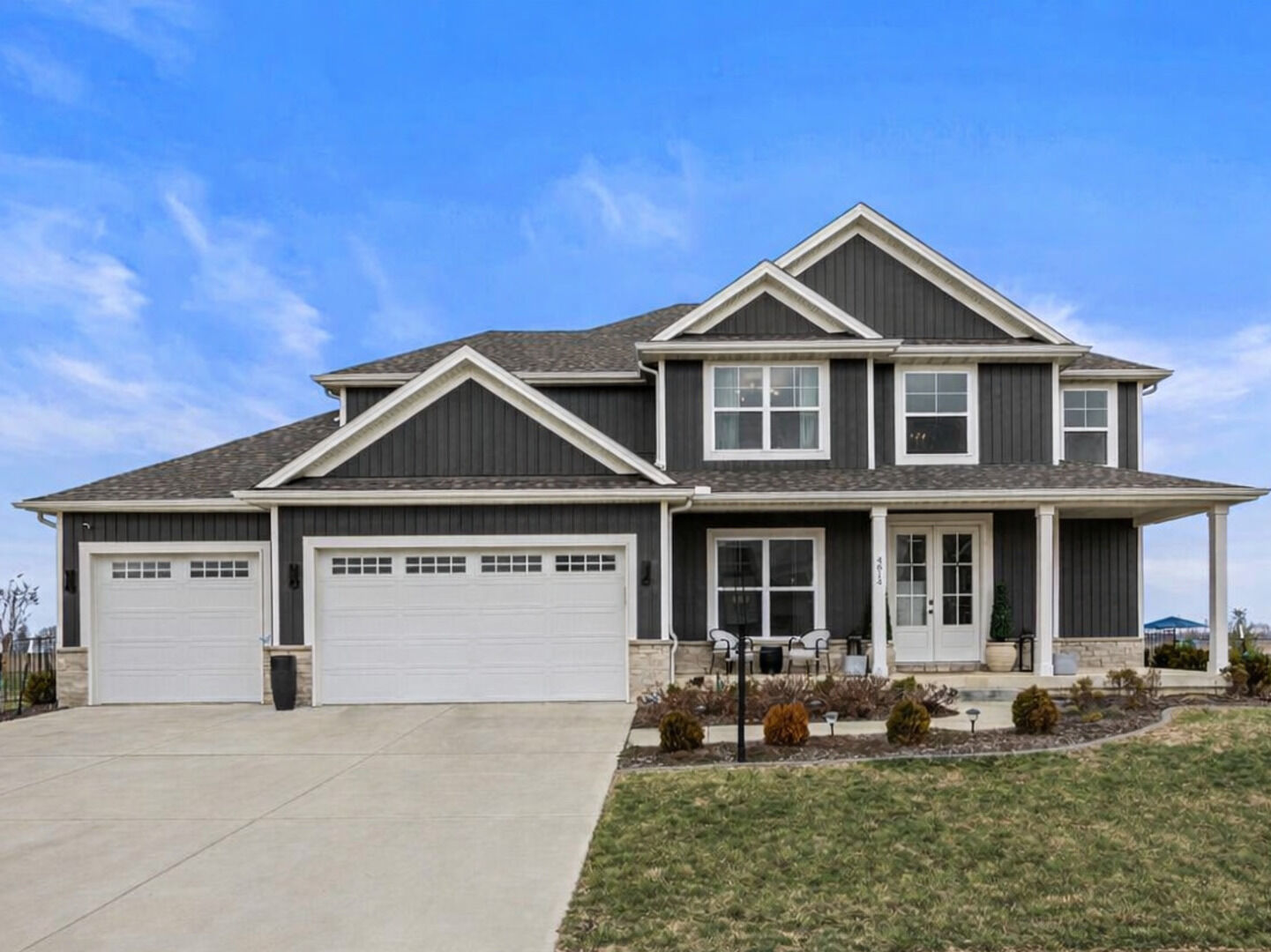 Property Photo: 4814 Oakdale Drive IL 61822