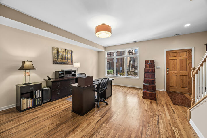 Property Photo:  420 Pennsylvania Way  IL 60302 