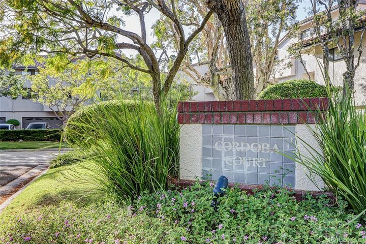 Property Photo: 5 Cordoba Court CA 90266