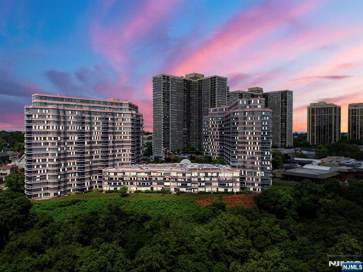 Property Photo:  100 Carlyle Drive 7K-S  NJ 07010 