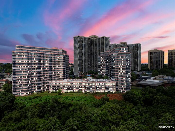 Property Photo:  100 Carlyle Drive 7K-S  NJ 07010 