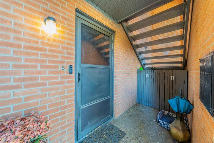 Property Photo:  558 E Avenue J B  TX 75050 