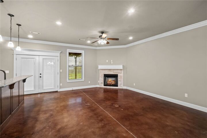 Property Photo: 5642 Huntsville Road AR 72701