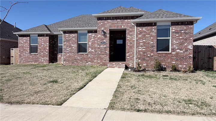 Property Photo: 4816 Sturgeon Street AR 72704