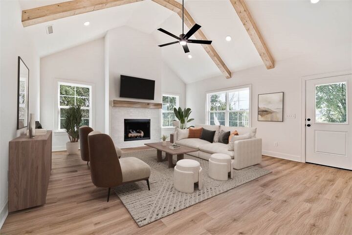 Property Photo:  27 Queensferry Lane  AR 72715 