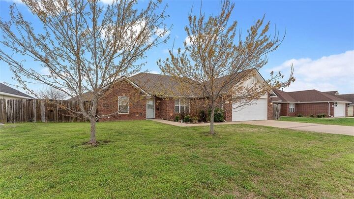 Property Photo:  3111 S G Street  AR 72758 