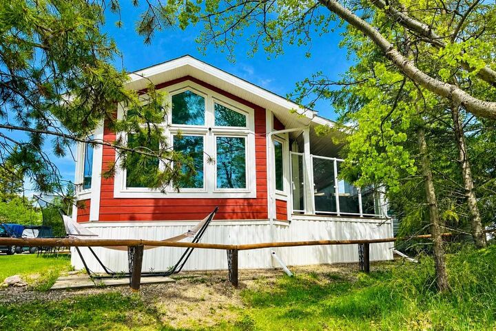 Property Photo: 35468 Range Road 30 1077 AB T4G 0M3