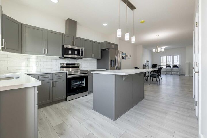 Property Photo: 713 Clearview Green AB T2P 2G7