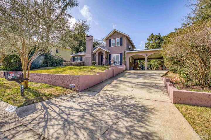 Property Photo: 1723 Yates Ave FL 32503