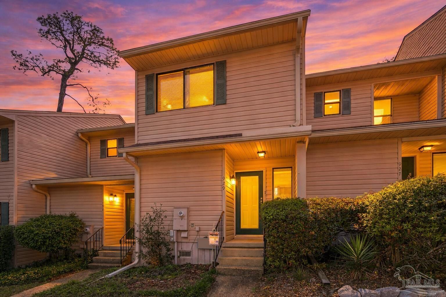 Property Photo: 929 Brookside Pl FL 32503