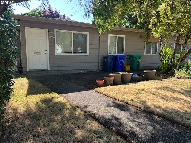 Property Photo: 9212 N Saint Louis Ave OR 97203