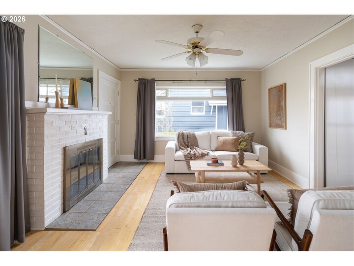 Property Photo: 6933 N Concord Ave OR 97217