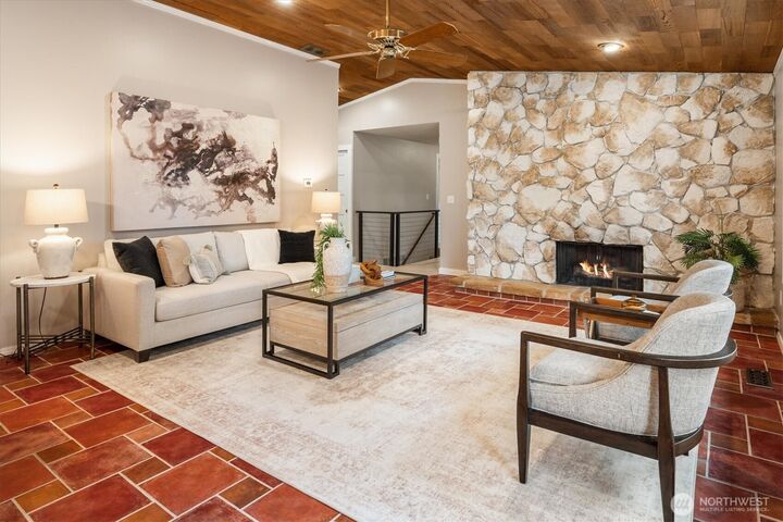 Property Photo:  19321  Kenlake Place NE  WA 98028 