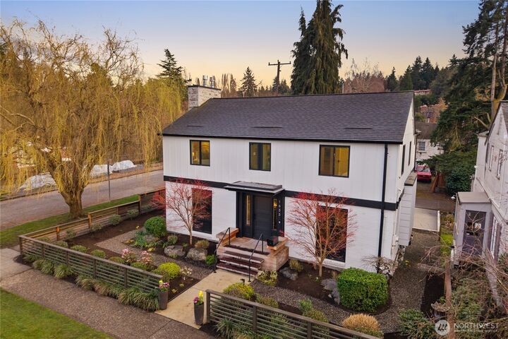 Property Photo:  1633 E Calhoun Street  WA 98112 