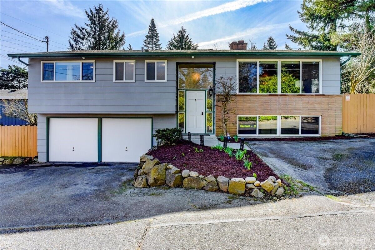 Property Photo:  11242 A  Fremont Avenue N  WA 98133 