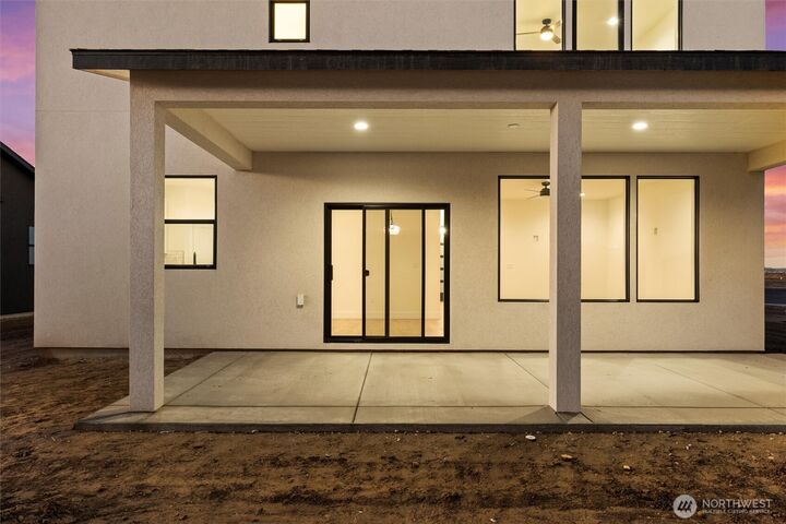 Property Photo:  744 N Widgeon Street  WA 98837 