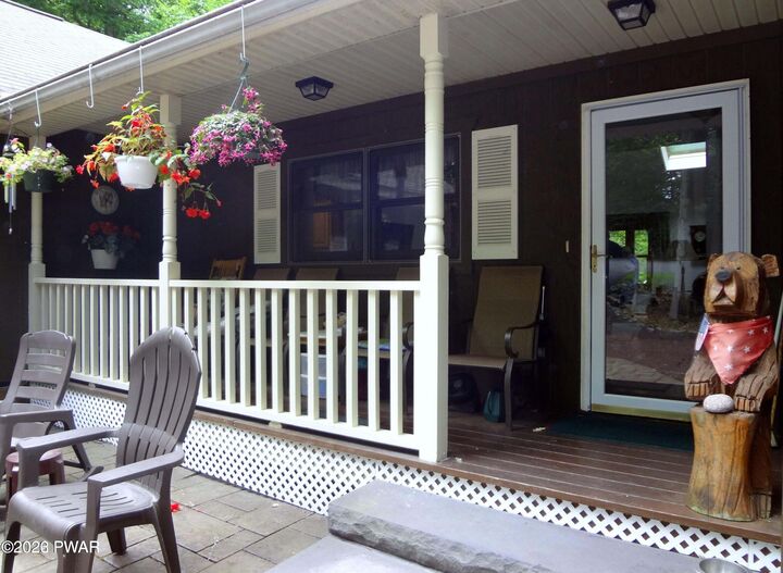 Property Photo: 104 Hickory Lane PA 18426