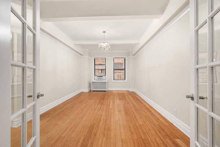 Property Photo:  535 W 110th Street 5B  NY 10025 