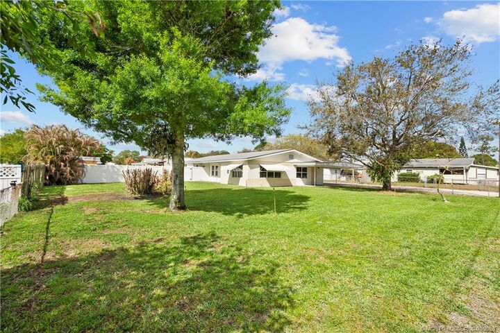 Property Photo:  5086 SE Channel Drive  FL 34997 